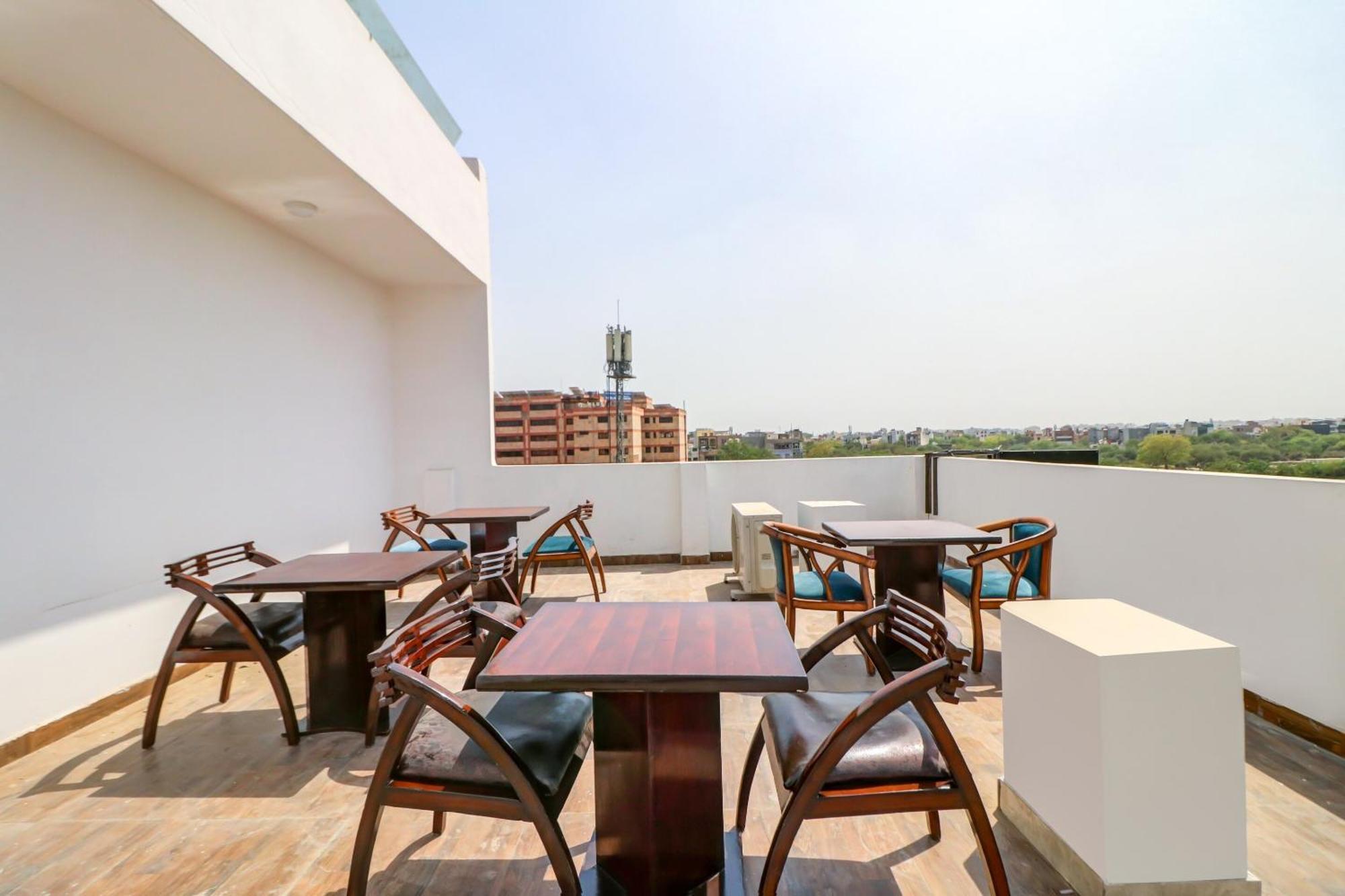 Oyo Flagship 80318 Hotel Sai Plaza Near Indira Gandhi International Airport Neu-Delhi Exterior foto